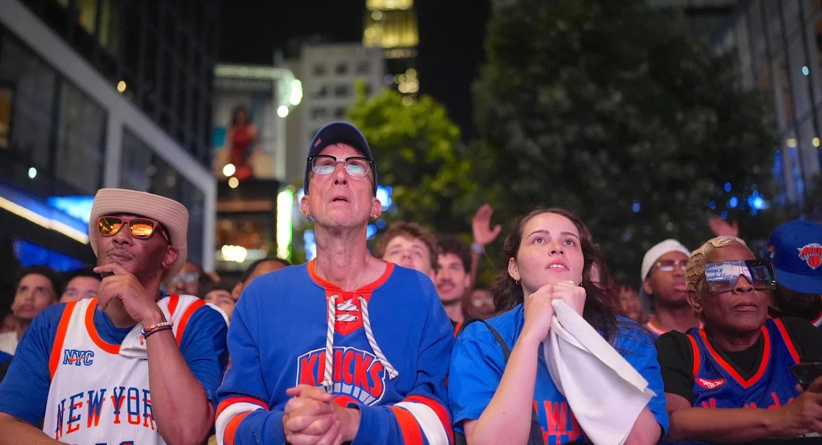 Knicks Fans: Your Ultimate Guide to Game 4 Watch Parties (2026)